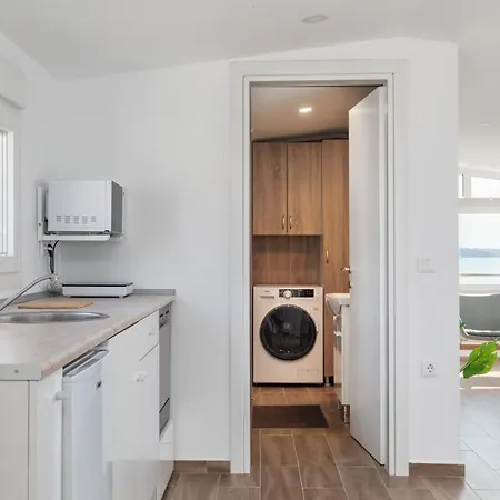 Malibu By Halu!, Seaside In Perea Apartment